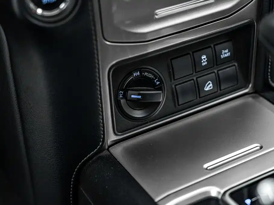 Toyota Prado — фото 14