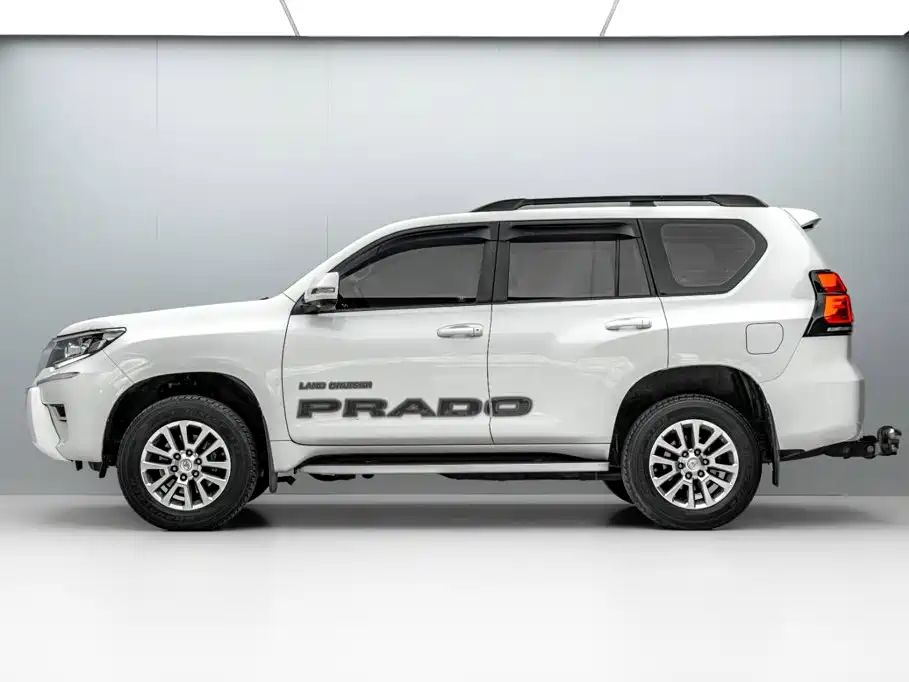 Toyota Prado — фото 4