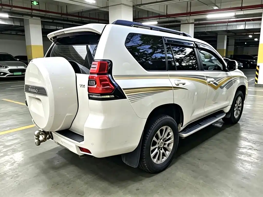 Toyota Prado — фото 3
