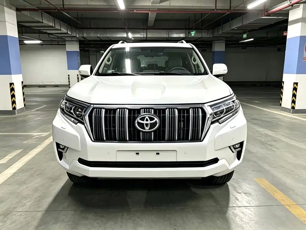 Toyota Prado — фото 4