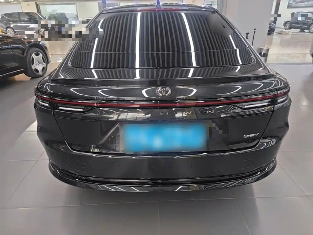 Toyota Crown (Import) — фото 6