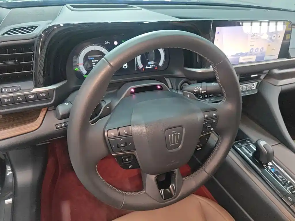 Toyota Crown (Import) — фото 10