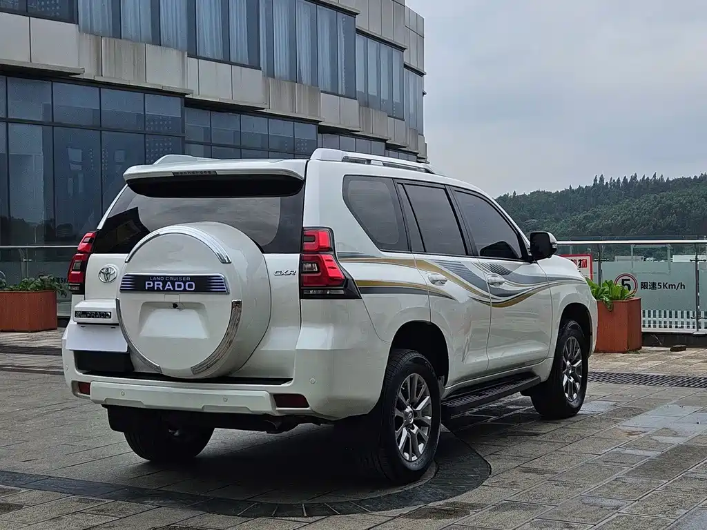 Toyota Prado (Import) — фото 4