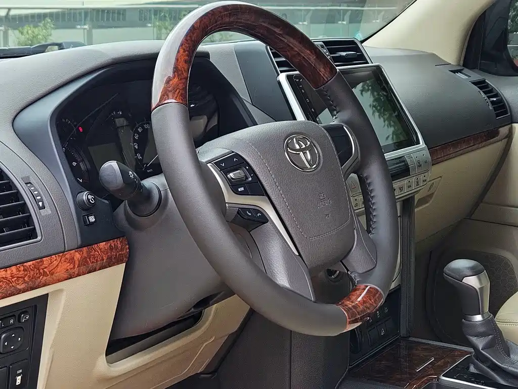 Toyota Prado (Import) — фото 8