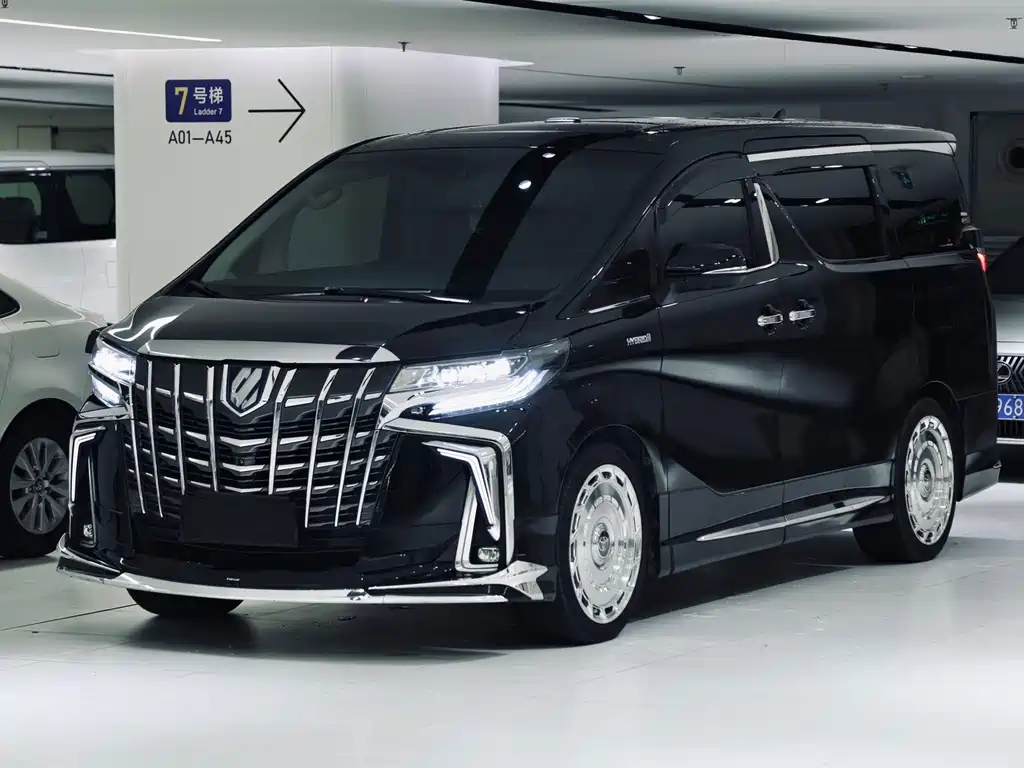 Toyota Alphard — фото 5