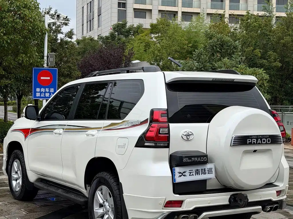 Toyota Prado (Import) — фото 7