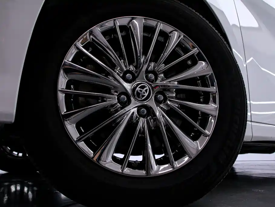 Toyota Vellfire — фото 20