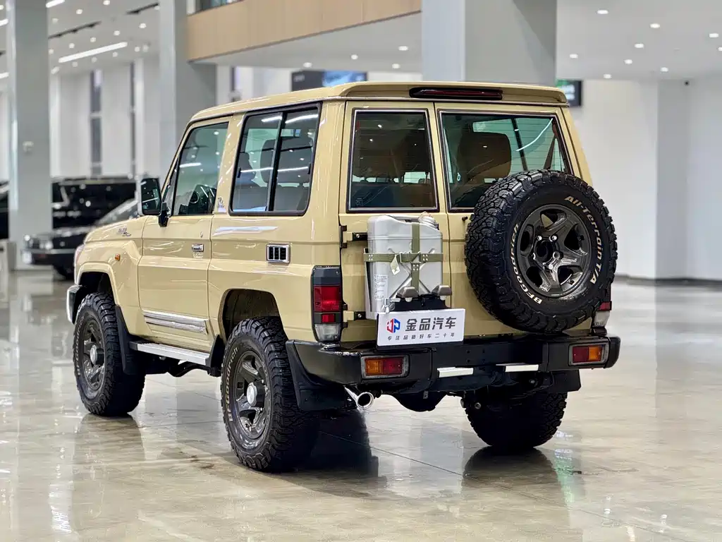 Toyota Land Cruiser — фото 4