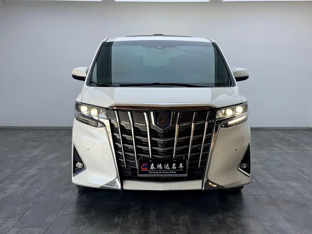 Toyota Alphard — фото 3