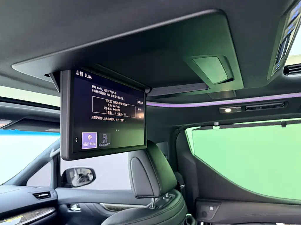Toyota Alphard — фото 8