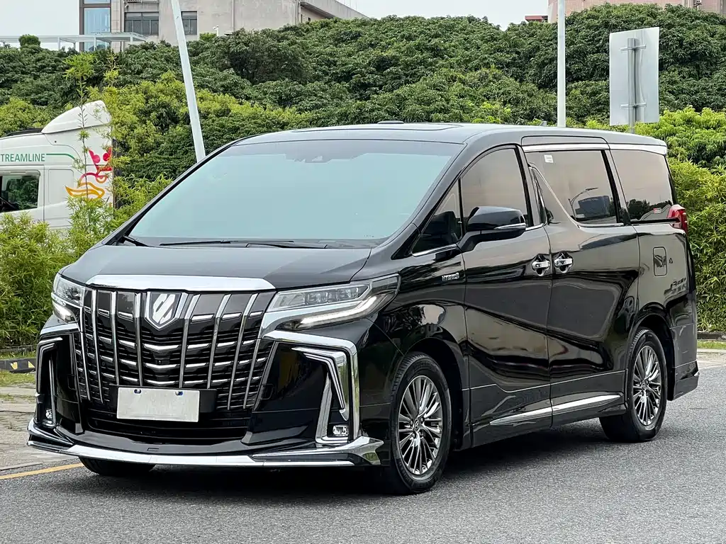 Toyota Alphard — фото 3