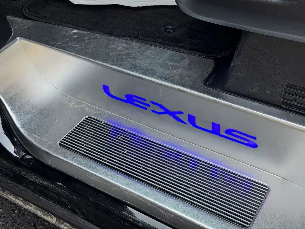 Toyota Vellfire — фото 7