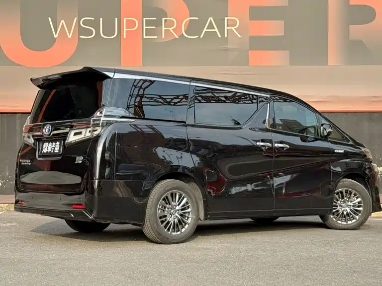 Toyota Vellfire — фото 3