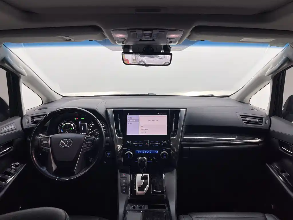 Toyota Vellfire — фото 10