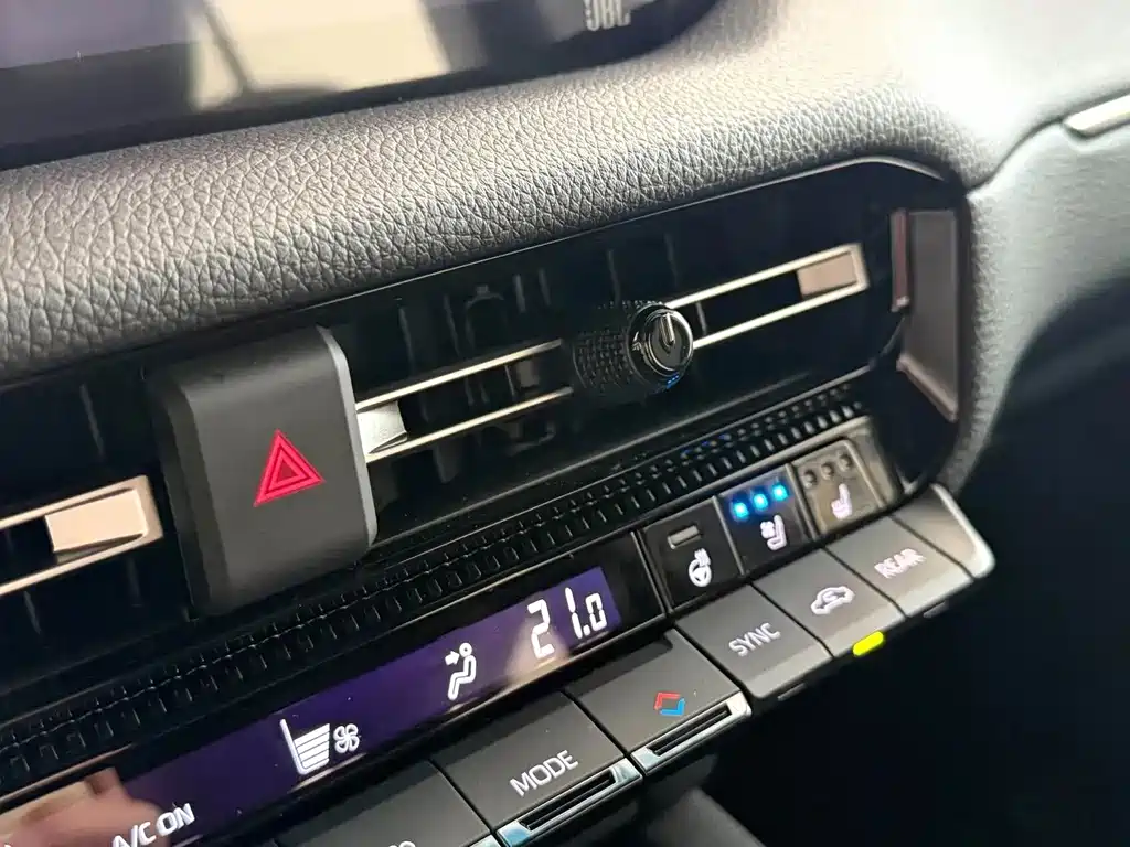 Toyota Prado — фото 15