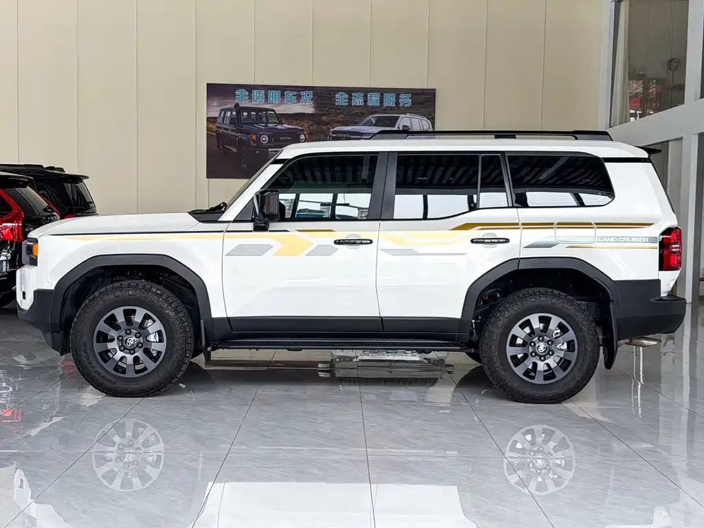 Toyota Prado — фото 3