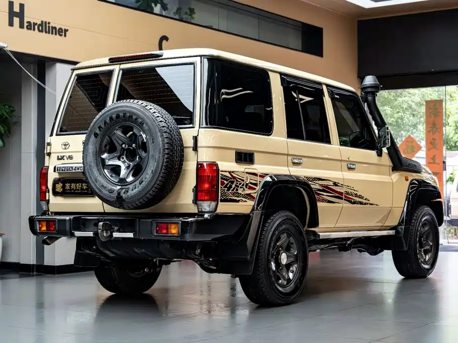 Toyota Land Cruiser — фото 4