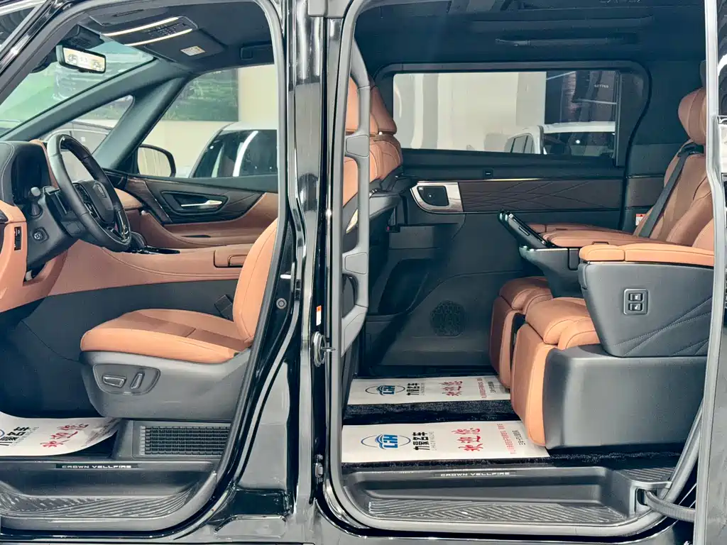Toyota Vellfire — фото 6