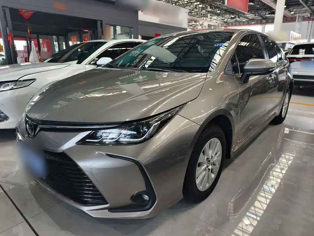 Toyota Corolla — фото 2