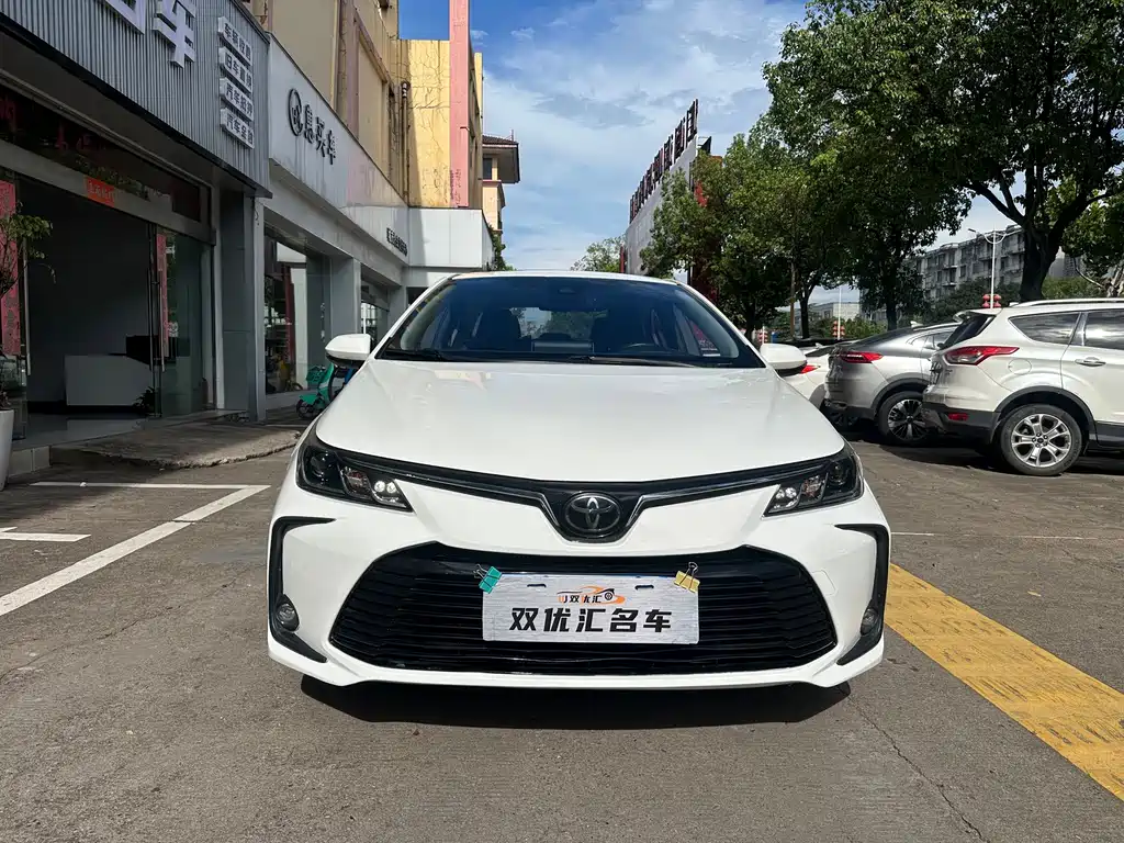 Toyota Corolla — фото 2