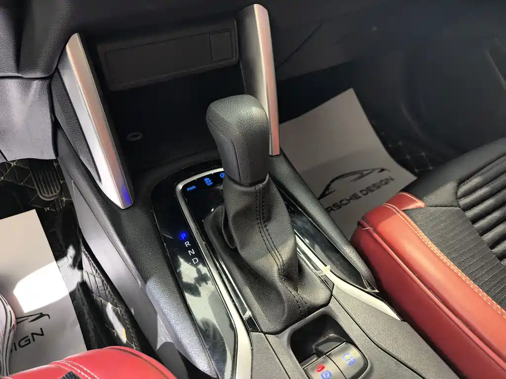 Toyota Corolla Cross — фото 10