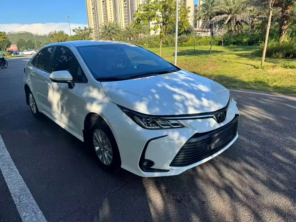 Toyota Corolla — фото 3