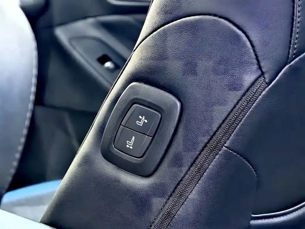 Toyota Avalon — фото 10