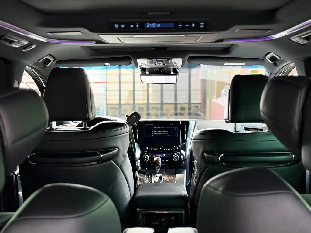 Toyota Vellfire — фото 20