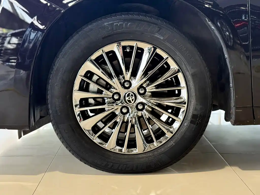 Toyota Vellfire — фото 27