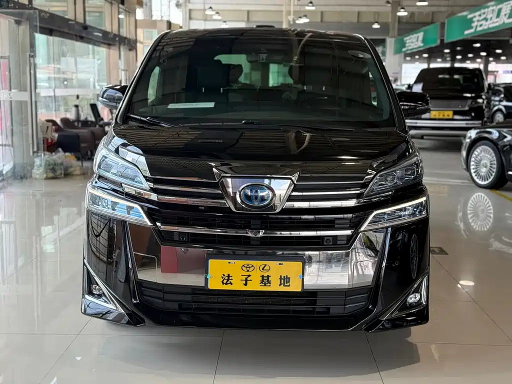 Toyota Vellfire — фото 4