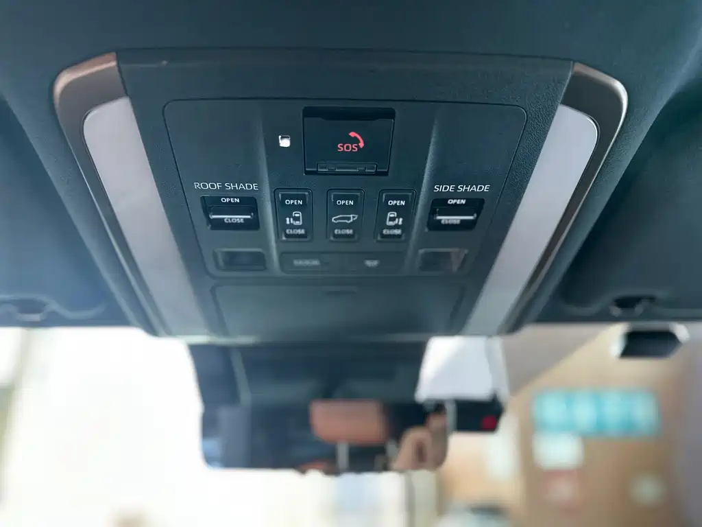 Toyota Alphard — фото 11