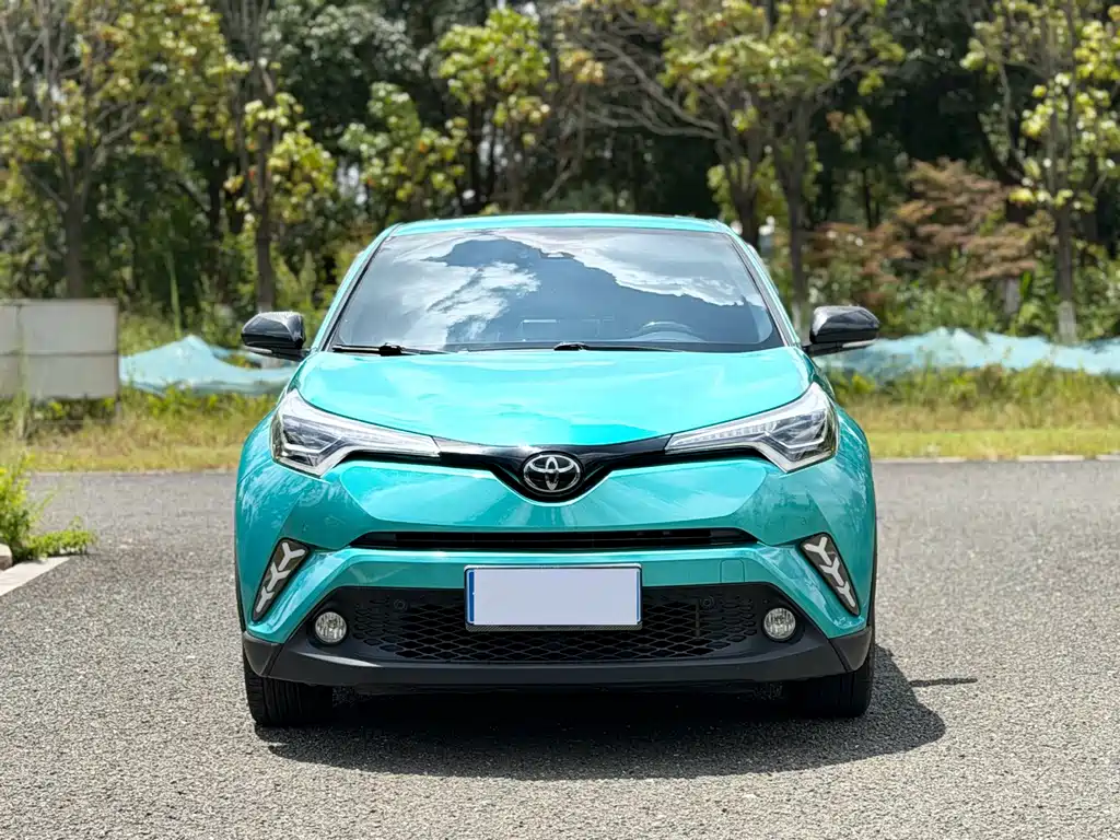 Toyota C-HR — фото 2