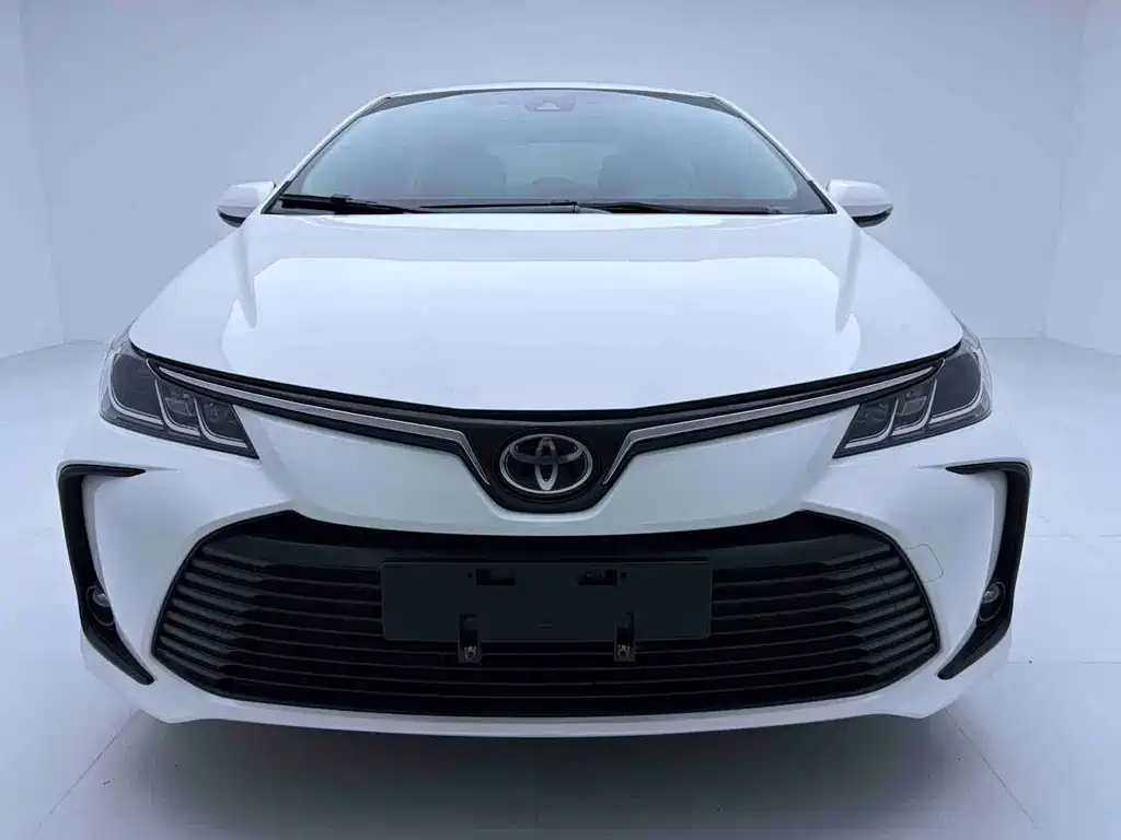 Toyota Corolla — фото 2