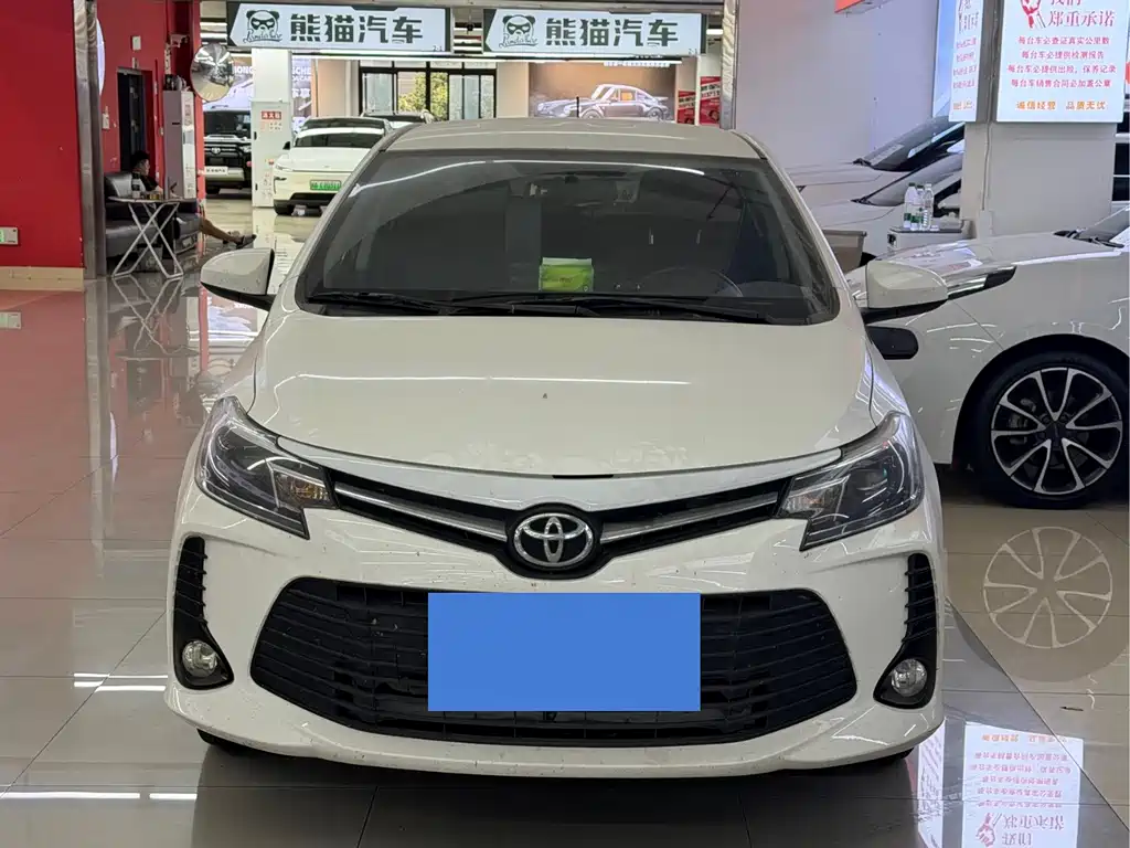 Toyota Vios — фото 4