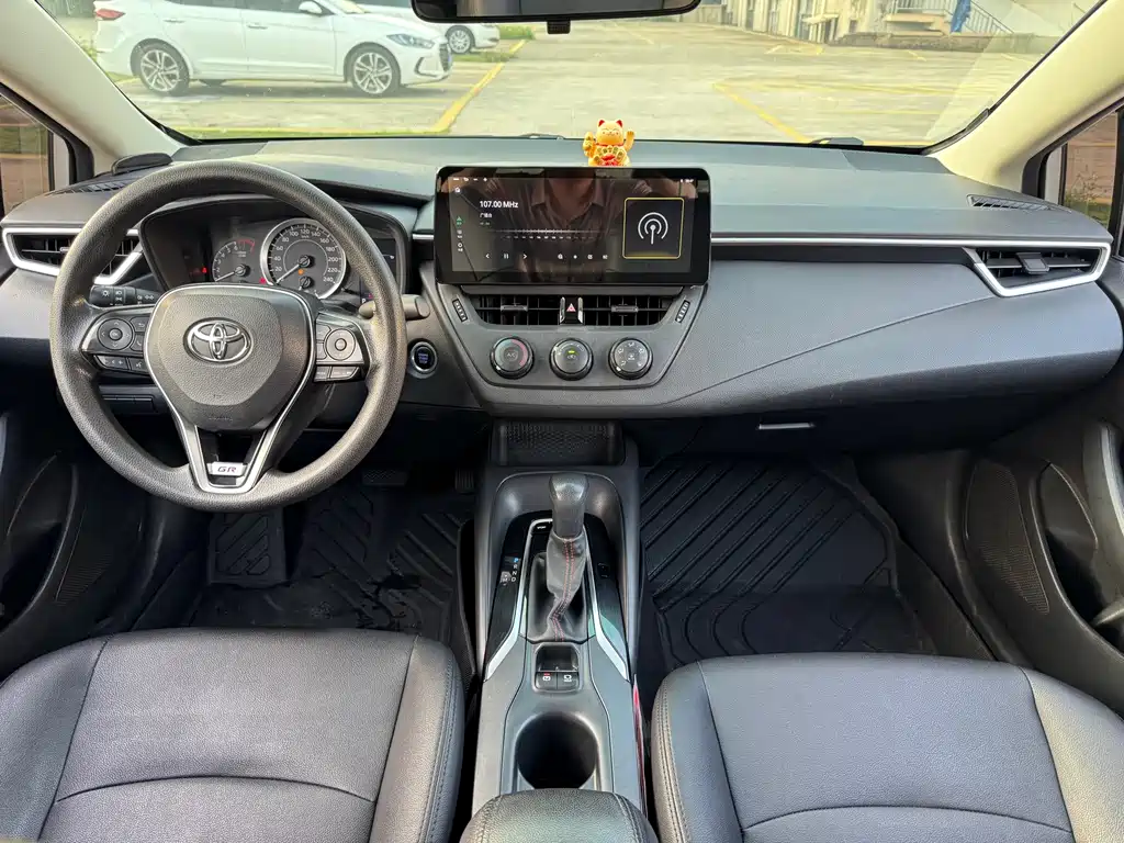 Toyota Corolla — фото 10