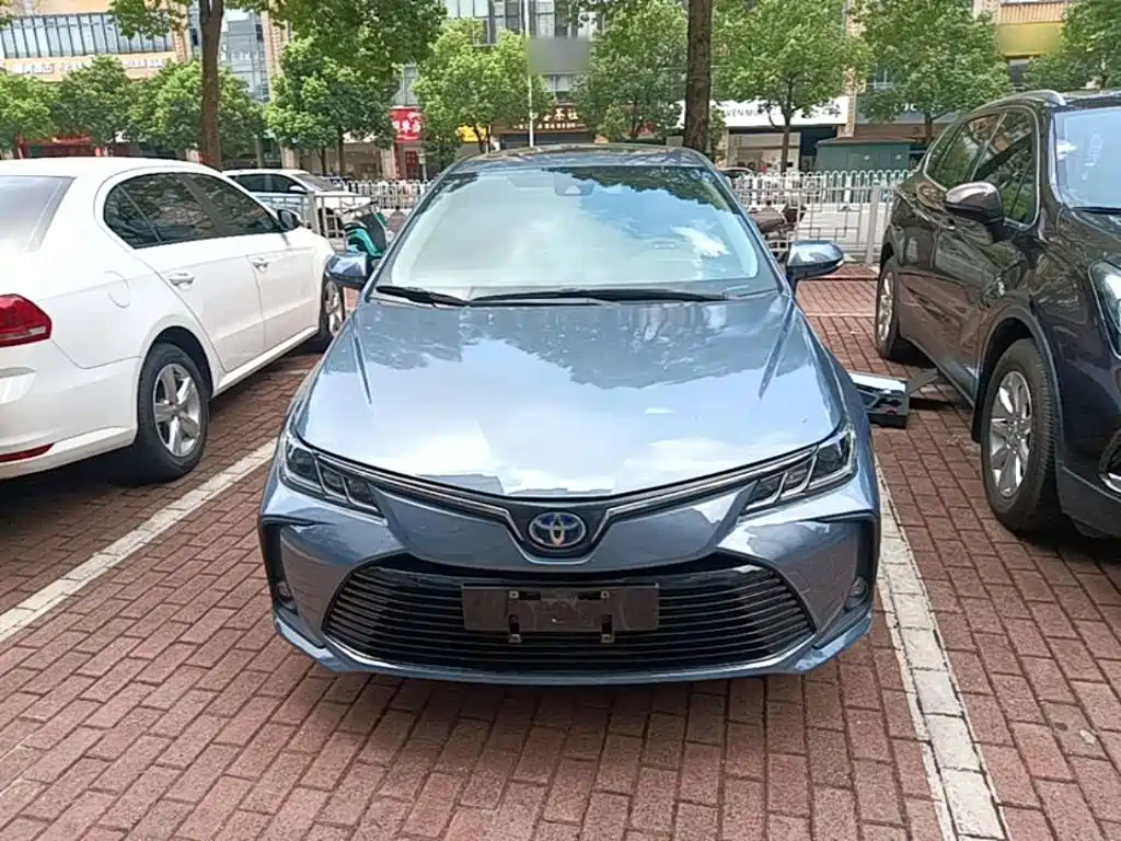 Toyota Corolla — фото 3