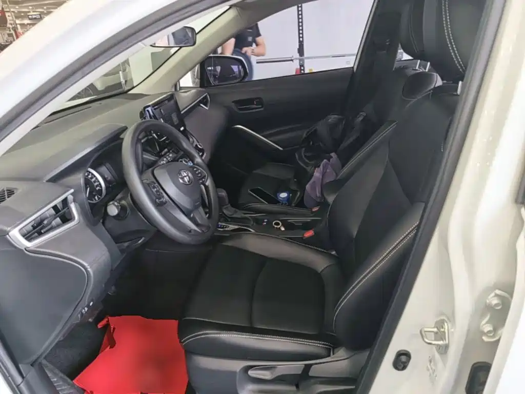 Toyota Corolla Cross — фото 15
