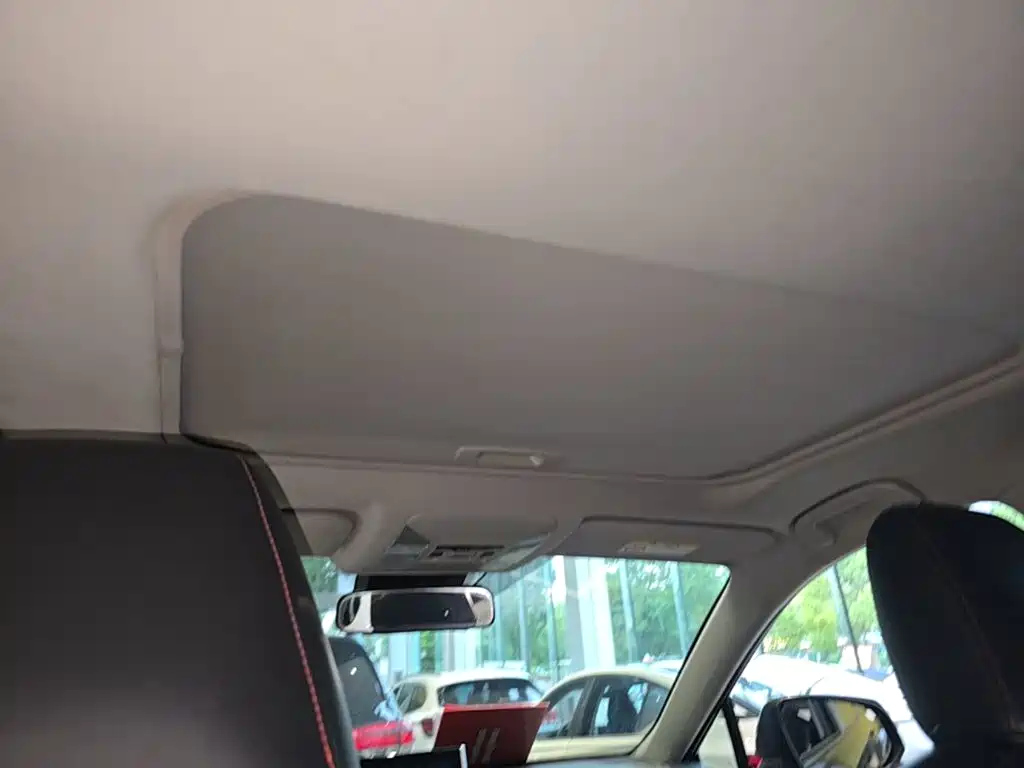 Toyota RAV4 — фото 18