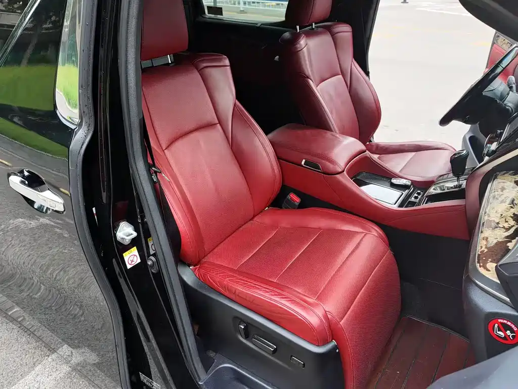 Toyota Alphard — фото 18