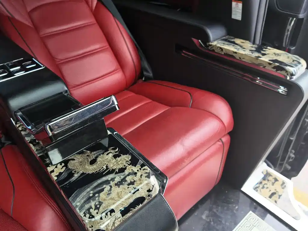 Toyota Alphard — фото 8