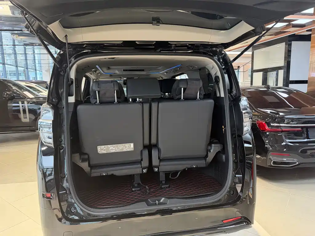 Toyota Vellfire — фото 15