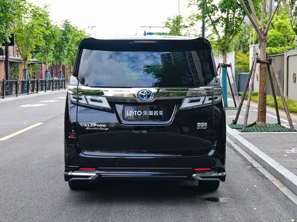 Toyota Vellfire — фото 5
