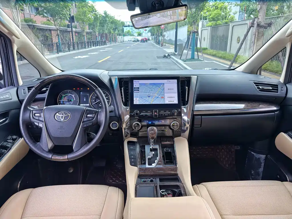 Toyota Vellfire — фото 7