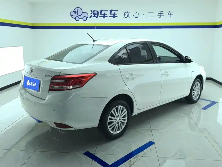 Toyota Vios — фото 3