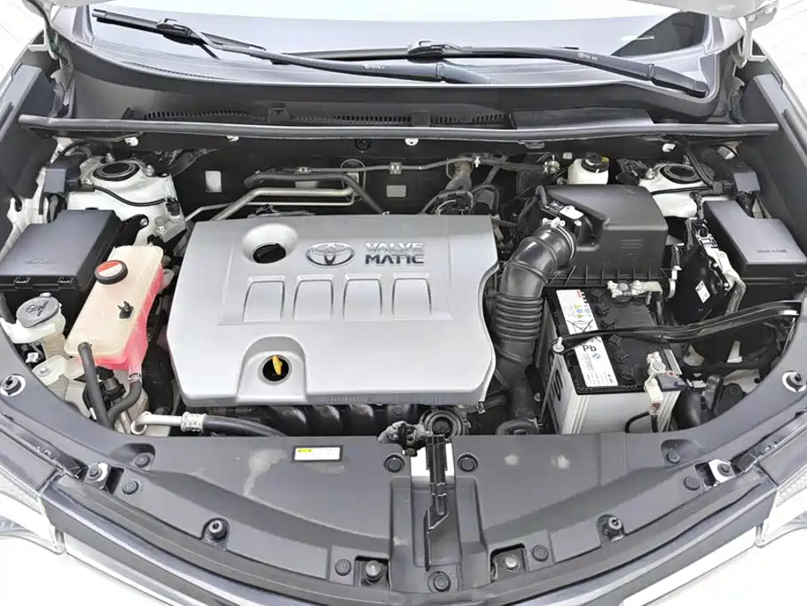 Toyota RAV4 — фото 10
