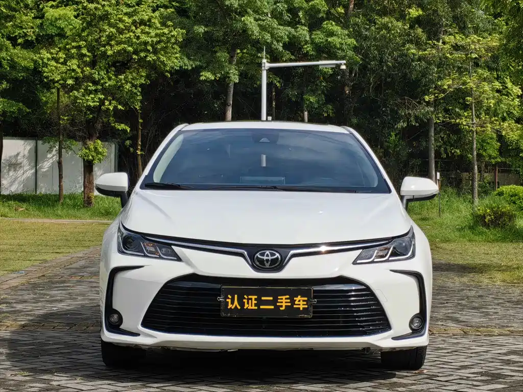 Toyota Corolla — фото 2
