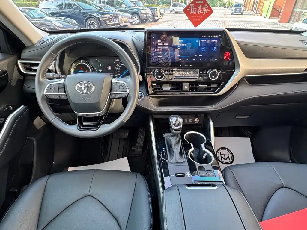 Toyota Highlander — фото 14