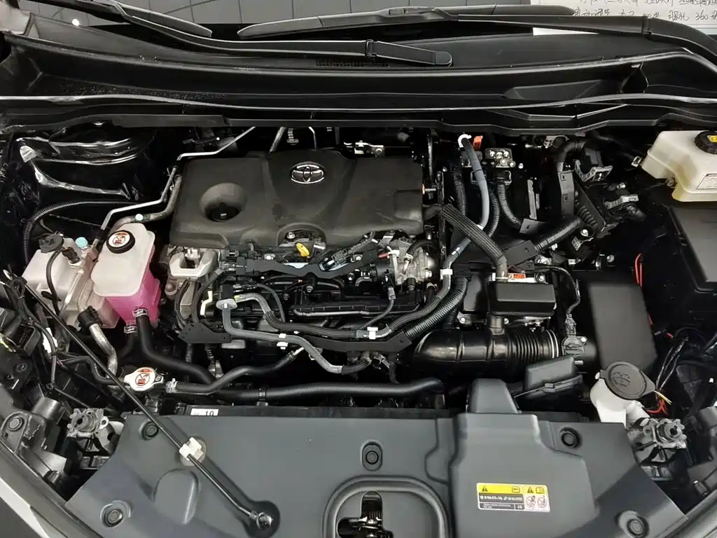 Toyota Granvia — фото 17