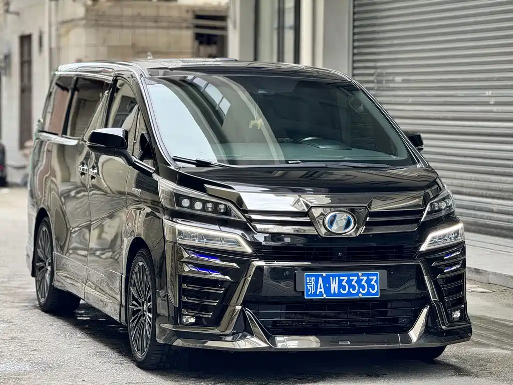 Toyota Vellfire — фото 3