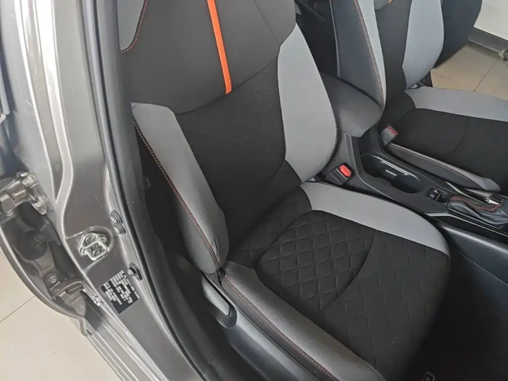 Toyota Corolla — фото 25
